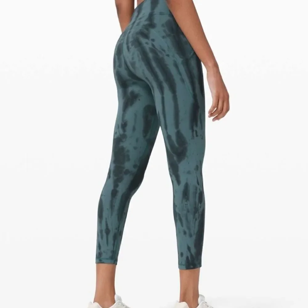 Lululemon Invigorate‎ High Rise Tight 25
